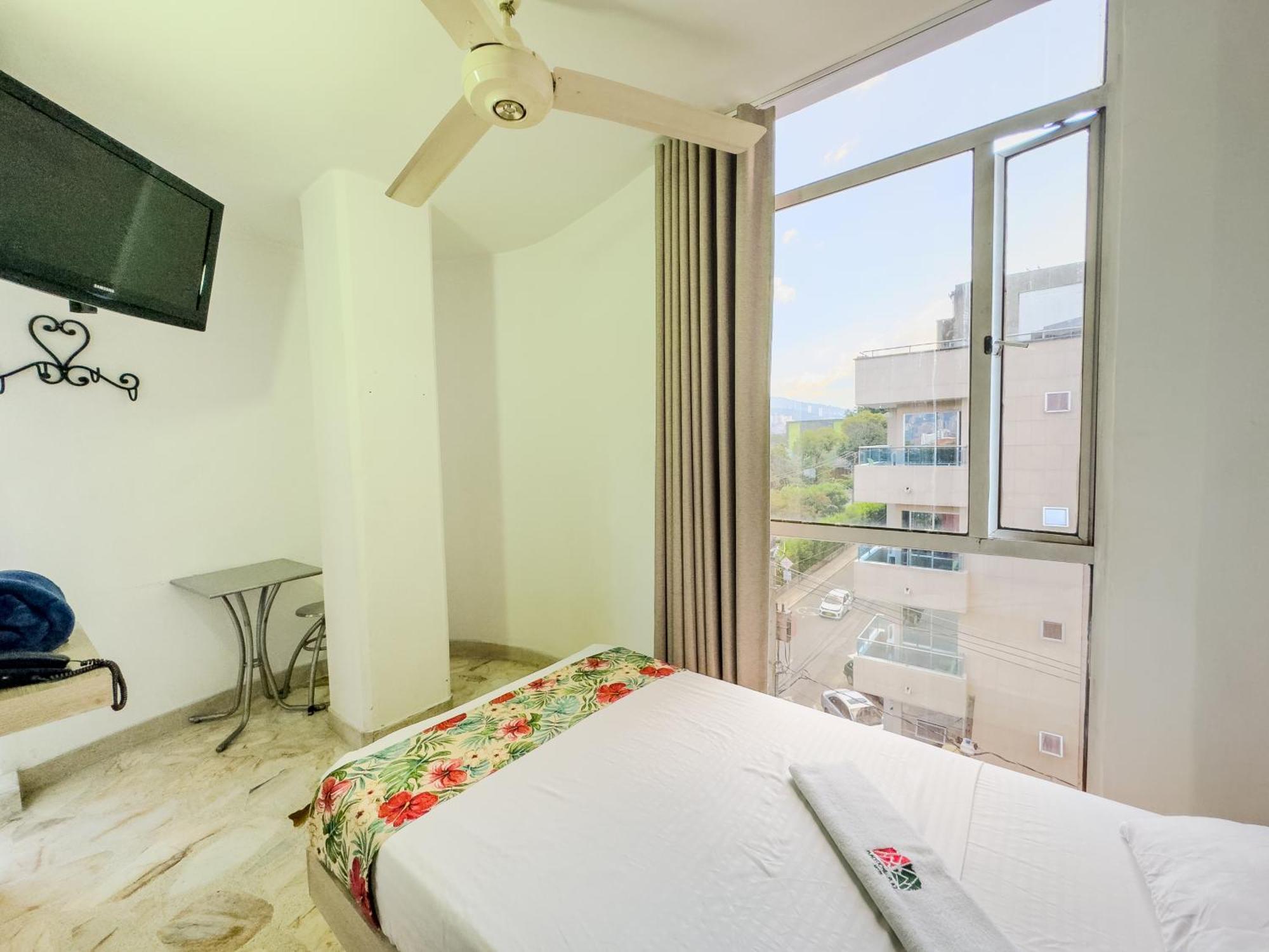 Hotel Macedonia Plaza Medellin Itagüí Bagian luar foto