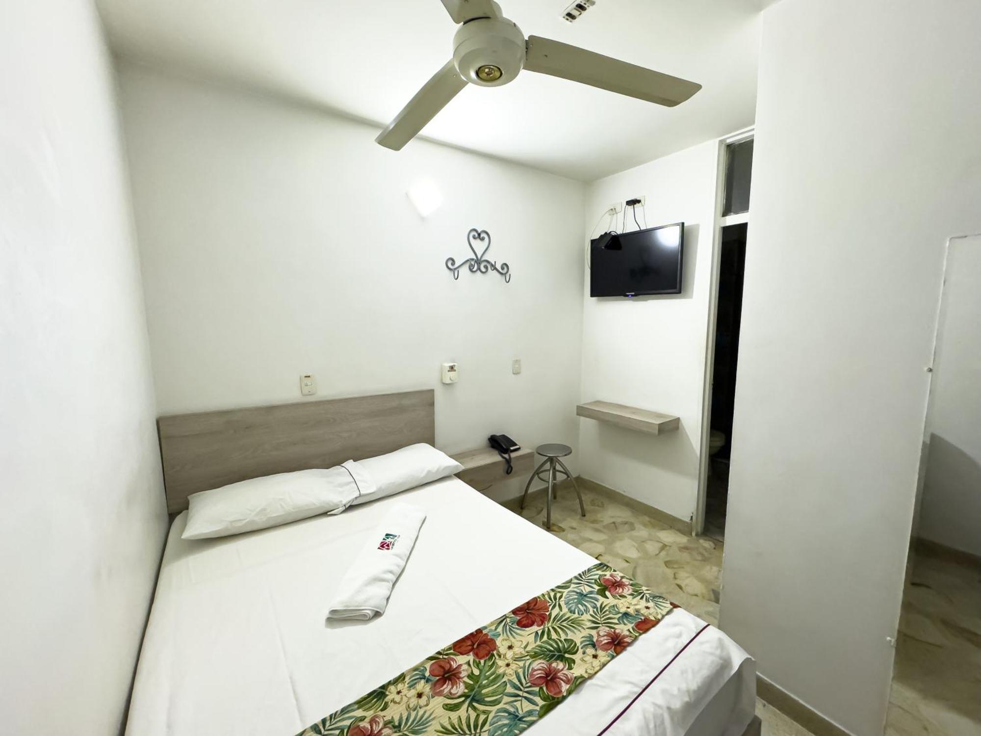 Hotel Macedonia Plaza Medellin Itagüí Bagian luar foto